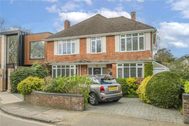 3 bed property, in West Temple Sheen, £2,000,000