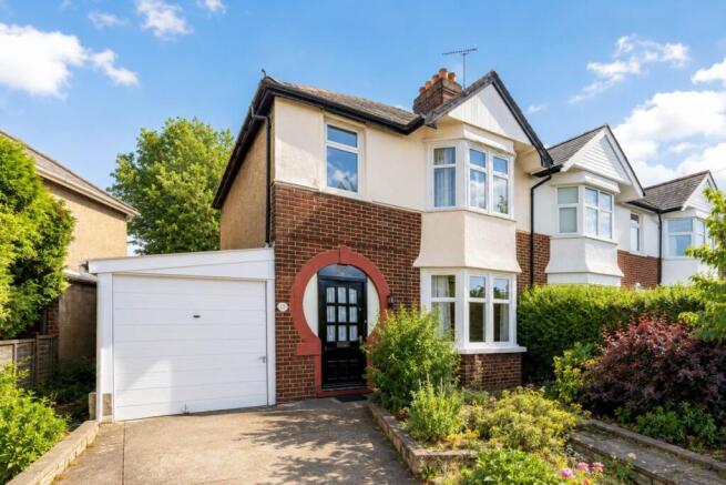 3 bed property, in Church Hill Road, £450,000