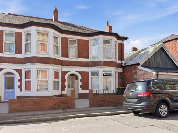 3 bed property, in St. Vincent Road, £200,000