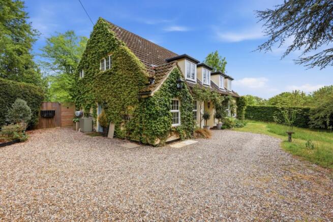 5 bed property, in Little Blakenham, £1,000,000