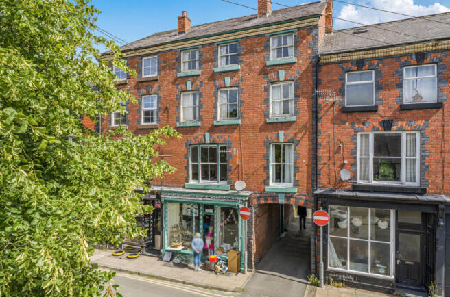 6 bed property, in Short Bridge Street, £119,950