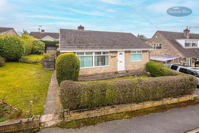 2 bed property, in Ellorslie Drive, £215,000