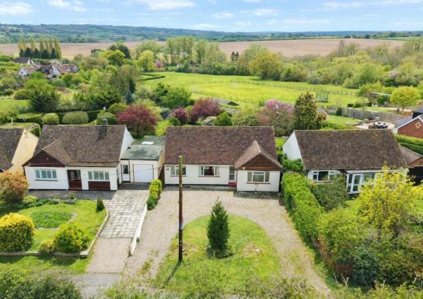 3 bed property, in Sportsman Lane, £550,000