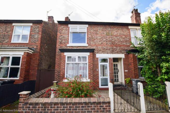 3 bed property, in Sinderland Road, £285,000