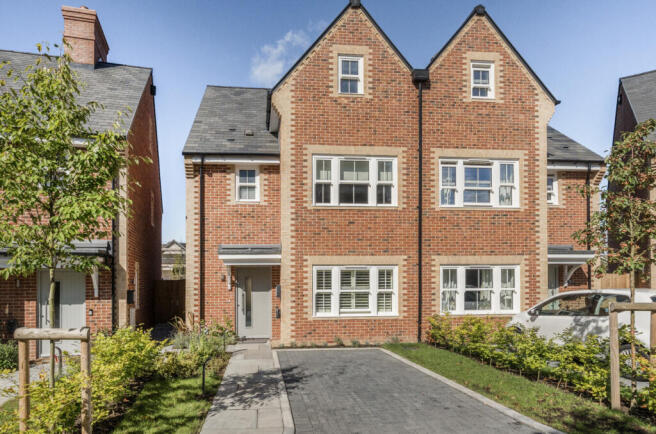 4 bed property, in Jack Straws Lane, £900,000