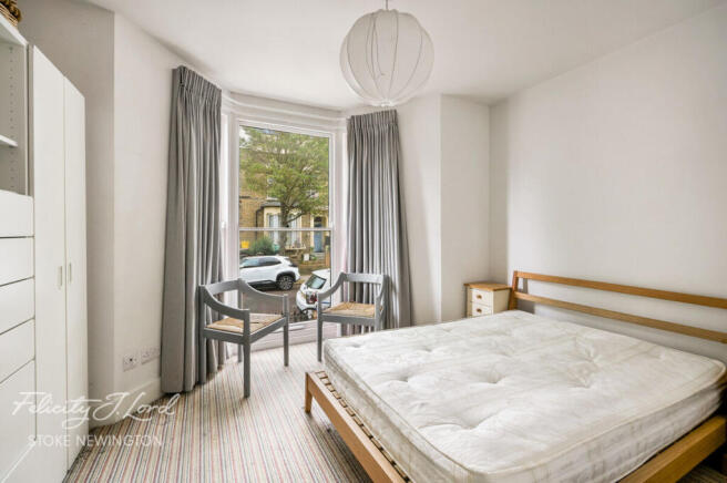 1 bed property, in Narford Road, £375,000