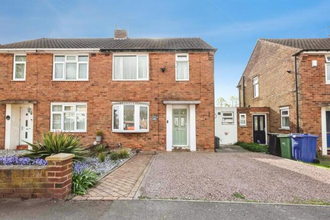 3 bed property, in Bells Lane, £240,000