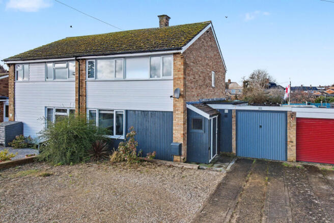 3 bed property, in Eynsham, £400,000