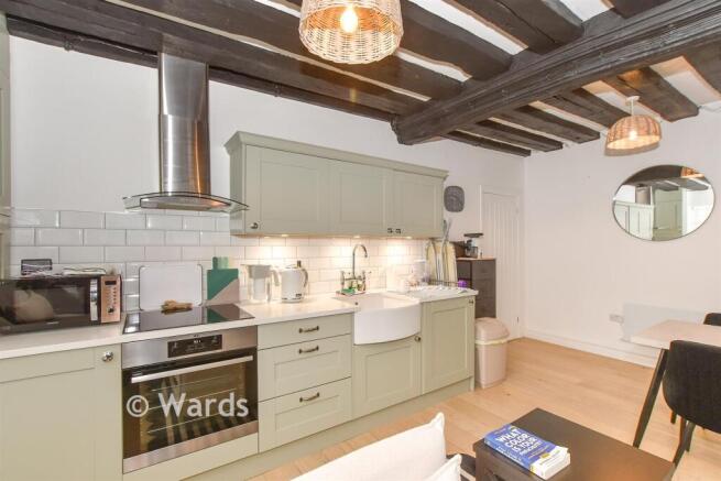 1 bed property, in North Street, £135,000