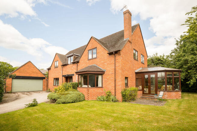 4 bed property, in Brockway East, £600,000