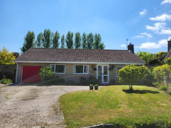 3 bed property, in Chard Street, £465,000