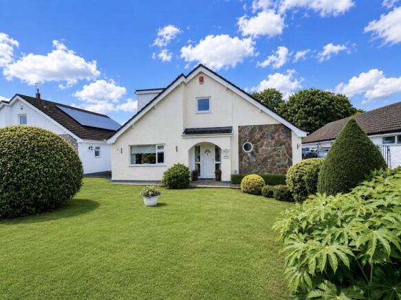 3 bed property, in Pen Y Bryn, £345,000