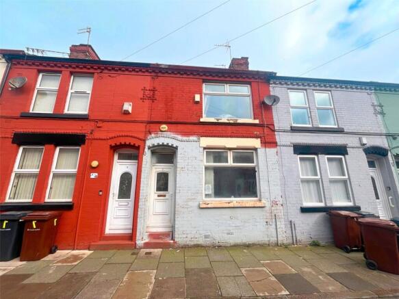 2 bed property, in Pennington Road, £95,000
