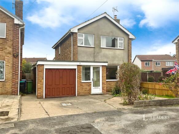 3 bed property, in Norwich Close, £200,000