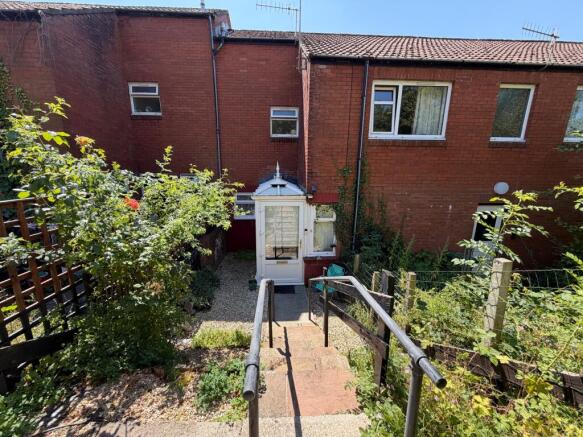 1 bed property, in Pant-Yr-Eos, £69,995