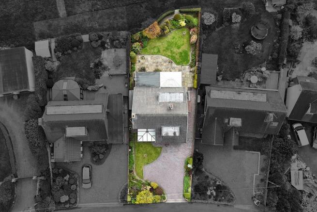 3 bed property, in Station Road, £460,000
