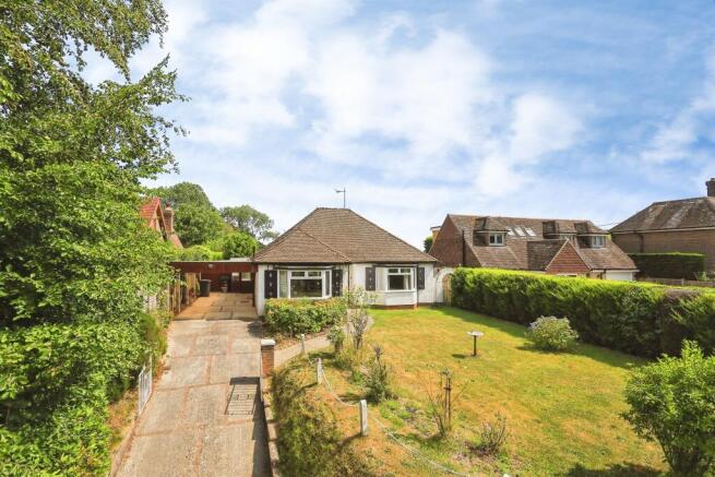 3 bed property, in Featherbed Lane, £450,000