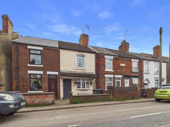 2 bed property, in Alfreton Road, £135,000