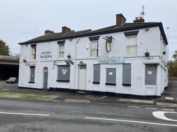 Land, in Union Tavern Public House, £300,000
