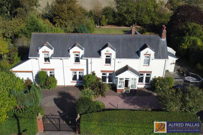 6 bed property, in West Meadows Road, £1,395,000