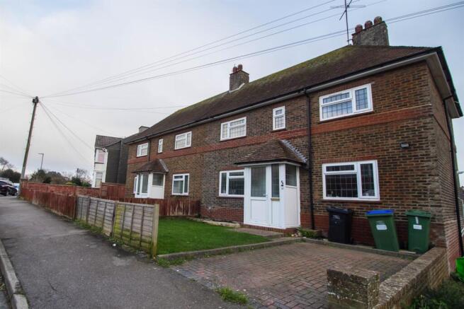 3 bed property, in Chichester Road, £350,000