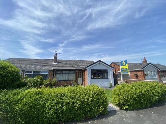3 bed property, in Macdonald Avenue, £240,000