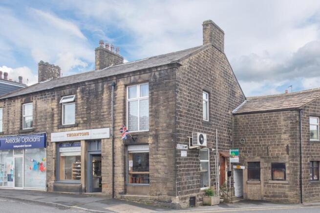 2 bed property, in 39 & 39A Main Street, £270,000