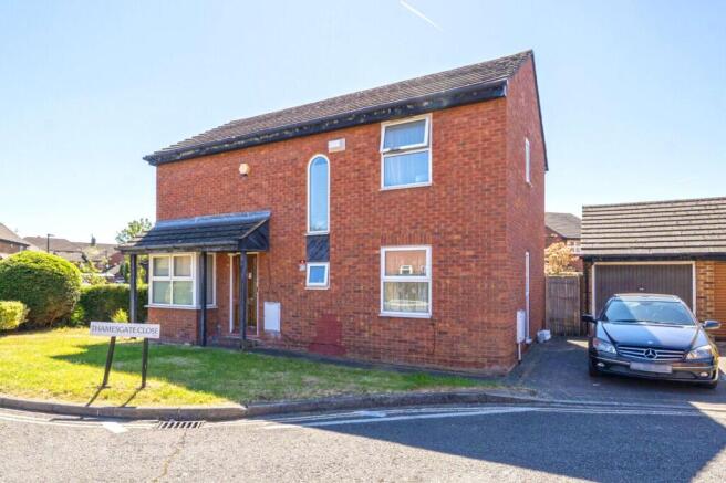 4 bed property, in Thamesgate Close, £975,000