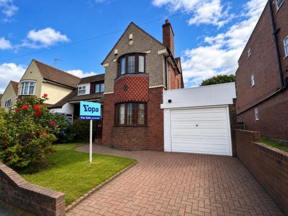 3 bed property, in Tudor Road, £230,000