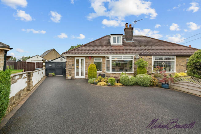 3 bed property, in Southlands Avenue, £325,000