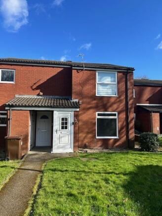 2 bed property, in Dorsington Road, £130,000