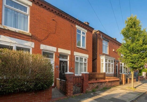 2 bed property, in 26 Eldon Road, £120,000