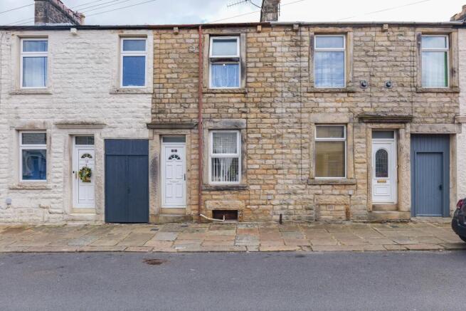 3 bed property, in Williamson Road, £152,000