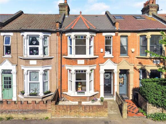 3 bed property, in Belgrave Road, £825,000