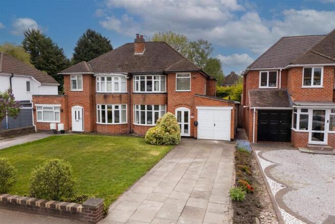 3 bed property, in Yoxall Road, £399,950