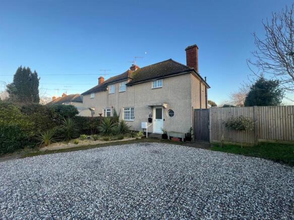 3 bed property, in Holly Road, £550,000