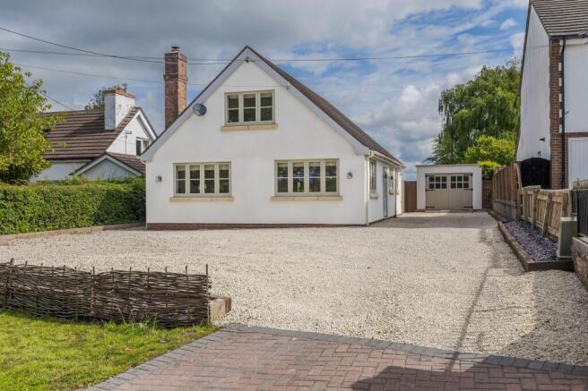 3 bed property, in Colleys Lane, £550,000