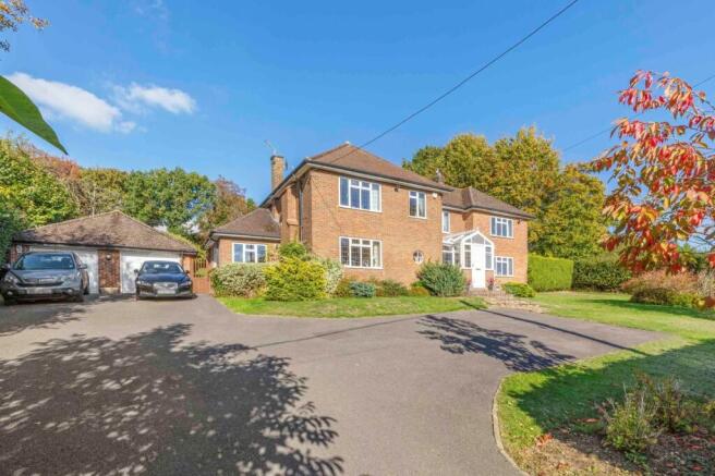 4 bed property, in The Close, £1,475,000