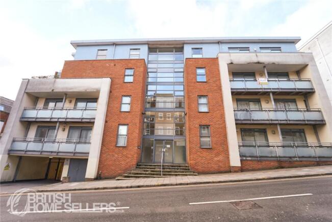 2 bed property, in Corporation Street, £245,000