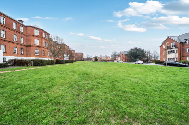 1 bed property, in Serotine Close, £160,000