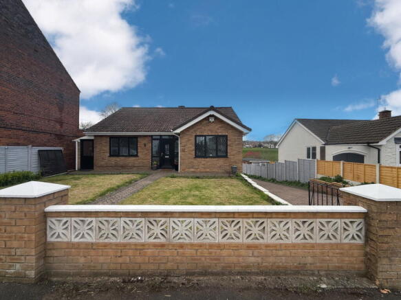 3 bed property, in Swan Street, £490,000