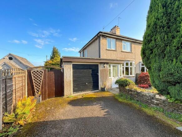 3 bed property, in Station Road, £375,000