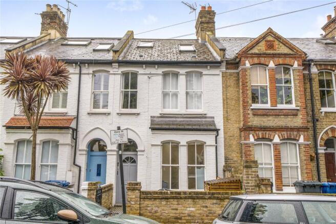 2 bed property, in Beaumont Road, £550,000