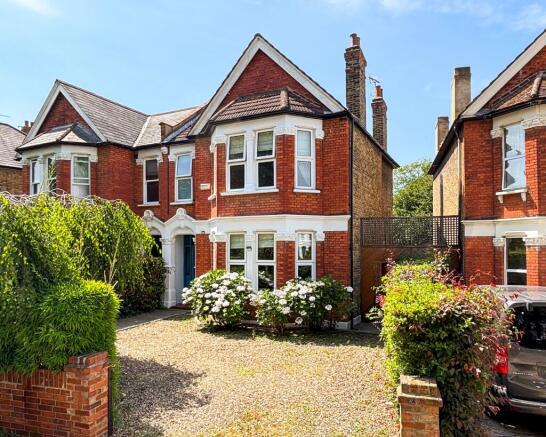 4 bed property, in Thornsbeach Road, £1,100,000