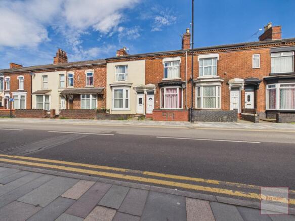 3 bed property, in West Street, £130,000