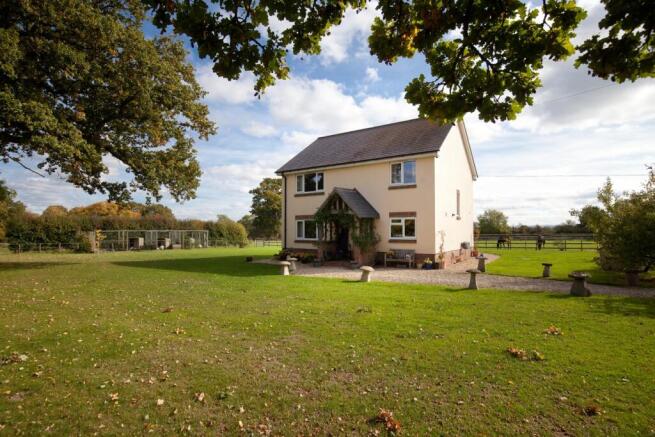 Land, in Temple Lane, £825,000