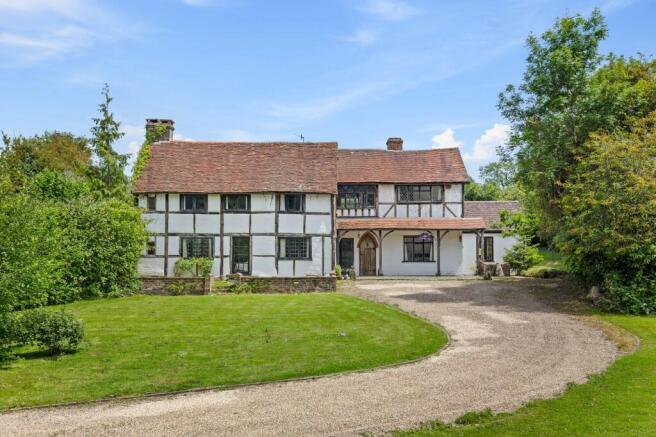5 bed property, in High Street, £1,295,000