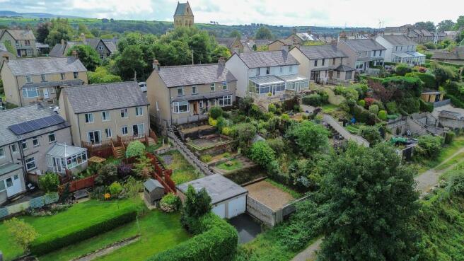 3 bed property, in St. Pauls Drive, £235,000