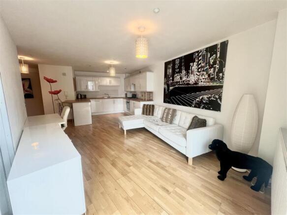 1 bed property, in School Road, £115,000