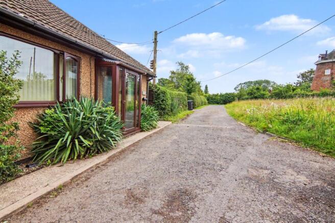 3 bed property, in Windmill Lane, £375,000